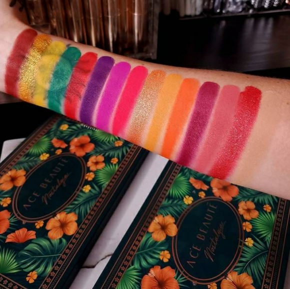 Ace Beaute Nostalgia Palette - Picture 3 of 4